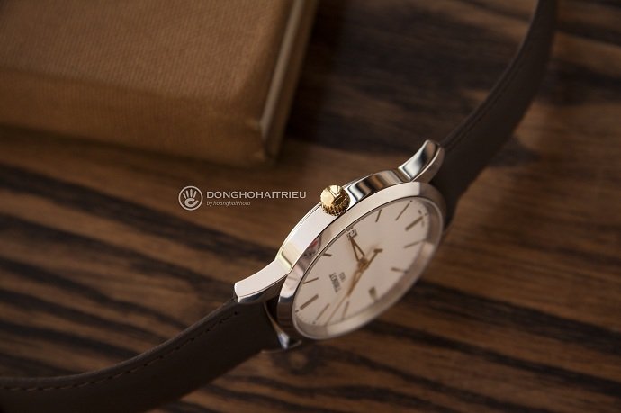TISSOT T033.410.26.011.01 5 Review đồng hồ Tissot T033.410.26.011.01 có mức giá hấp dẫn - Ảnh 2