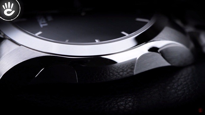 TISSOT T035.410.11.051.00 6 Review đồng hồ kim loại Tissot T035.410.11.051.00 sang trọng - Ảnh 4