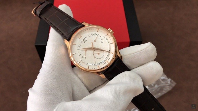 Tissot T063.639.36.037.00 cổ điển đến đặc biệt trong thiết kế - Ảnh 2