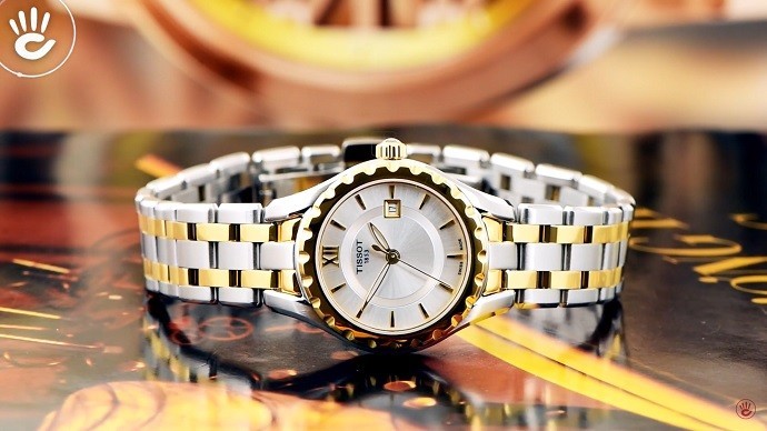 Đồng hồ Tissot T072.210.22.038.00 với dây đeo demi ấn tượng - Ảnh 4