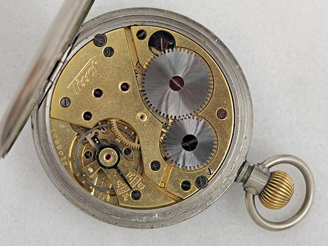 1940 Đồng Hồ Tissot Antimagnetique Watch Mở Đầu Một Kỷ Nguyên