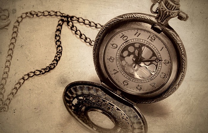 2 Mặt Kính Đồng Hồ Đã Thay Đổi Theo Thời Gian Như Thế Nào - P1