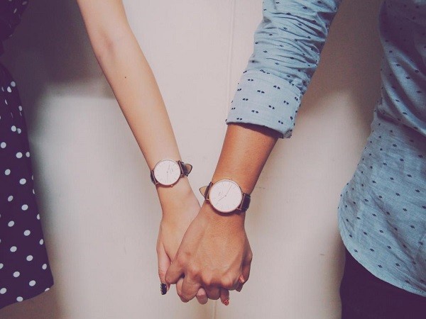 bat-tung-phong-cach-voi-cac-mau-dong-ho-ca-tinh-gia-re-chinh-hang-4