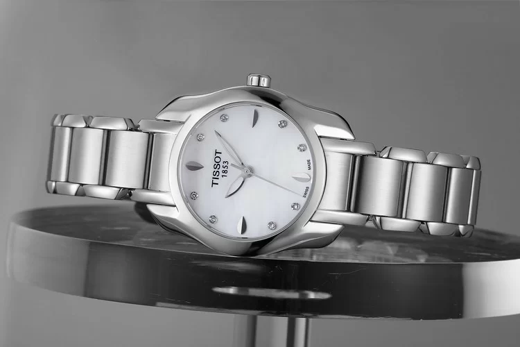 Đồng Hồ Nữ Kiểu Lắc Tay Tissot Nhẹ Nhàng Cuốn Hút Phái Đẹp 1