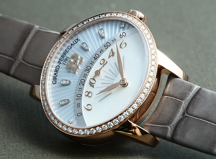 1 13 Mẫu Đồng Hồ Nữ Đẹp Nhất Thế Giới Được Giới Thiệu Trong Năm 2016 - P2