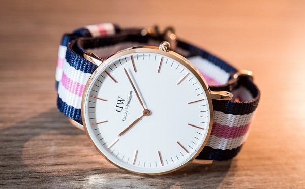 dong-ho-nu-re-dep-tphcm-2