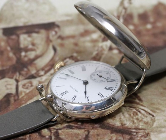 Đồng Hồ Quân Đội - Kẻ Khơi Mào Cho Thiết Kế Đồng Hồ Hiện Đại 2 1 Đồng Hồ Quân Đội - Kẻ Khơi Mào Cho Thiết Kế Đồng Hồ Hiện Đại