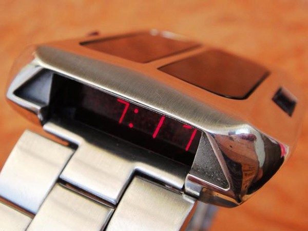 Đồng Hồ Năng Lượng Mặt Trời - Ai Mới Là Chủ Nhân Thực Sự Của Công Nghệ Ánh Sáng 6 5 Đồng Hồ Năng Lượng Mặt Trời - Ai Mới Là Chủ Nhân Thực Sự Của Công Nghệ Ánh Sáng