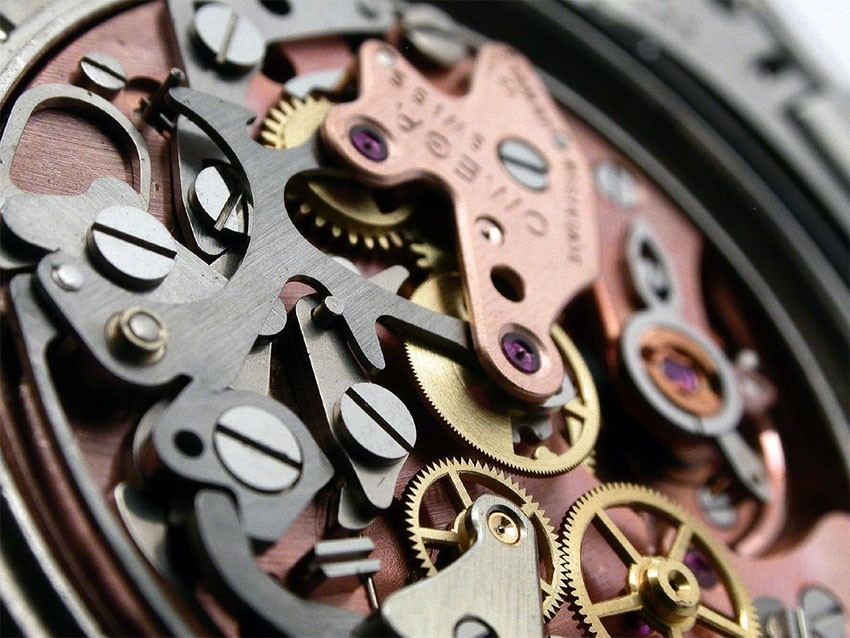 GIẢI ĐÁP NHỮNG CÂU HỎI VỀ CÁCH SỬ DỤNG ĐỒNG HỒ CƠ VÀ QUARTZ P1 1 GIẢI ĐÁP NHỮNG CÂU HỎI VỀ CÁCH SỬ DỤNG ĐỒNG HỒ CƠ VÀ QUARTZ P1