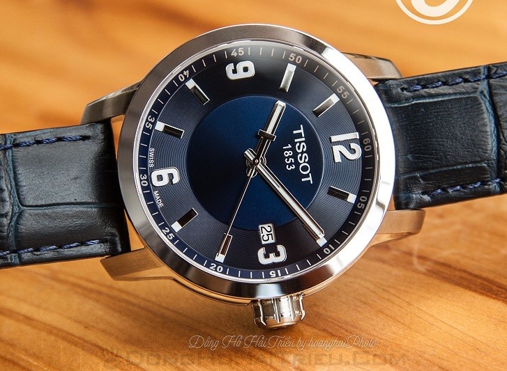 Vì Sao Đồng Hồ Tissot Mặt Xanh Dương Gây Loạn Nhịp Nam Nữ 2 Vì Sao Đồng Hồ Tissot Mặt Xanh Dương Gây Loạn Nhịp Nam Nữ Hình 1