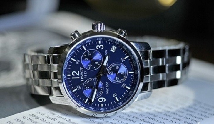 Vì Sao Đồng Hồ Tissot Mặt Xanh Dương Gây Loạn Nhịp Nam Nữ 9 Vì Sao Đồng Hồ Tissot Mặt Xanh Dương Gây Loạn Nhịp Nam Nữ Hình 4