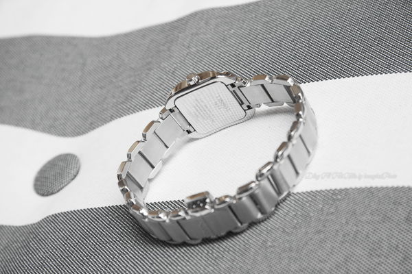 So Sánh Phong Cách Thời Trang Qua 2 Thiết Kế Đồng hồ Tissot Nữ Mặt Vuông Hình 6