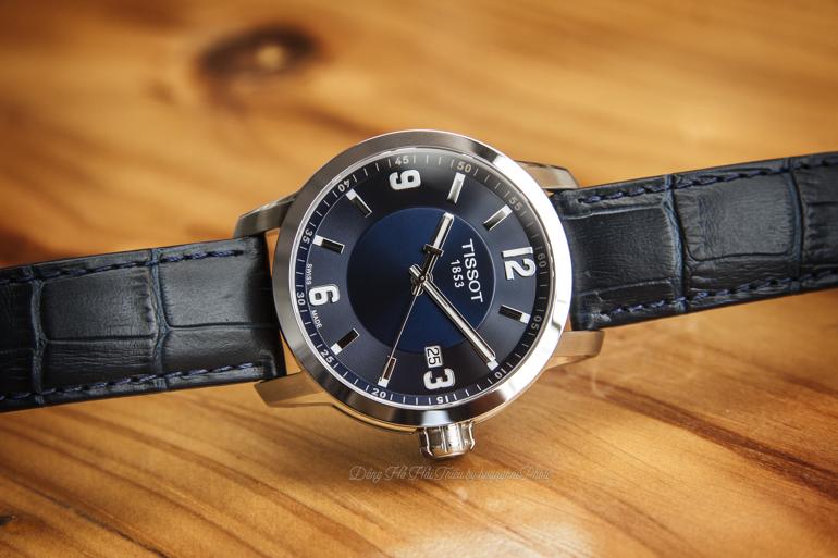 Mách “Cách Làm Đẹp” Cho Quý Ông Chỉ Bằng Một Chiếc Đồng Hồ Tissot Dây Da - đồng hồ Tissot mang làn gió cổ điển lẫn hiện đại