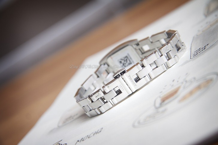 Review Đồng Hồ Tissot T042.109.11.117.00 Kính Sapphire Phản Quang - Hình 2