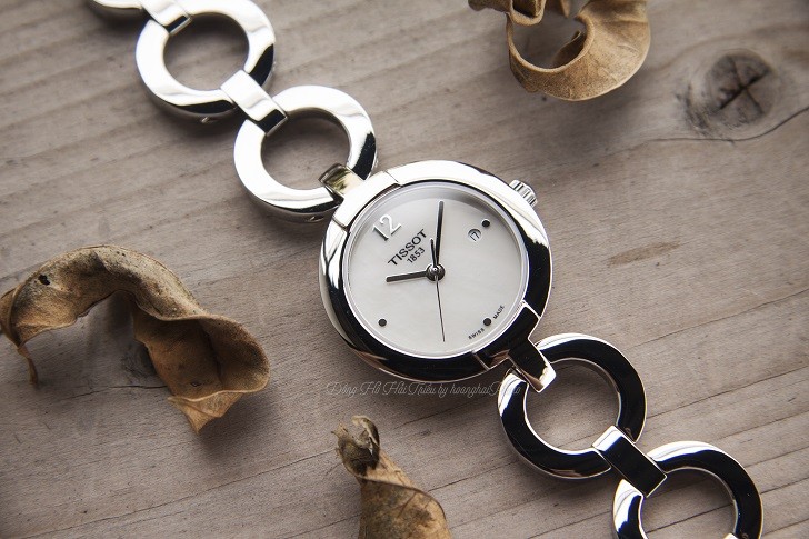 Xem giá đồng hồ đơn giản, sang trọng của Tissot hiện nay 5 Xem giá đồng hồ đơn giản, sang trọng của Tissot hôm nay - Ảnh: 4