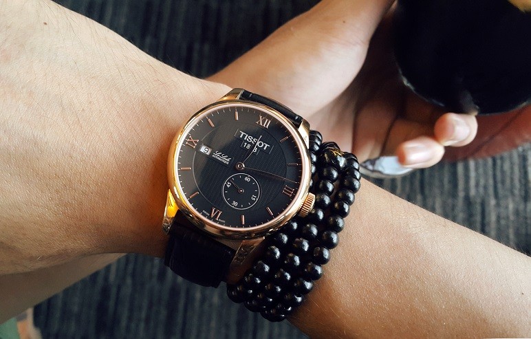 Bí quyết để kiểm định dây da đồng hồ Tissot hàng thật 100% - Ảnh: T006.428.16.058.00