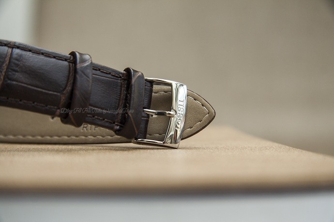 Review đồng hồ Tissot T101.451.26.031.00 mặt kính Cyclops - Ảnh 3