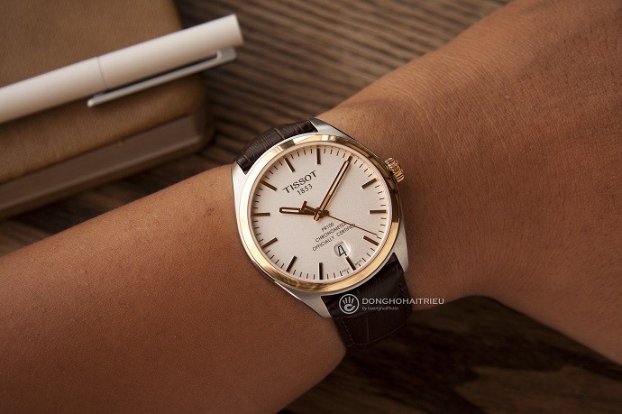 Review đồng hồ Tissot T101.451.26.031.00 mặt kính Cyclops - Ảnh 3 