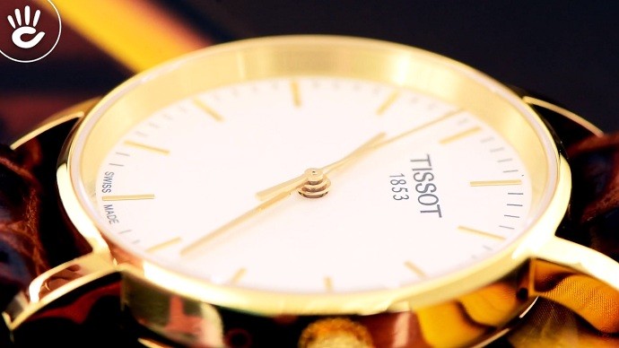 Review đồng hồ Tissot T109.210.36.031.00 thiết kế sang trọng - Ảnh 3