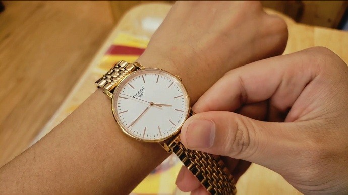 Review đồng hồ Tissot T109.410.33.031.00 thời trang cho nam - Ảnh 7