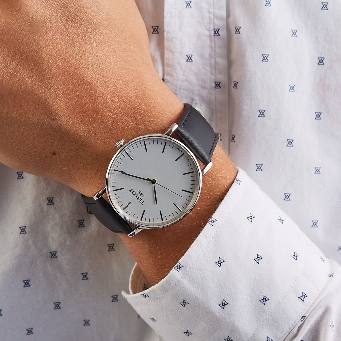 Review đồng hồ Tissot T109.610.16.031.00 có mặt số to - Ảnh 4