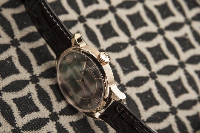 Review đồng hồ Tissot T41.6.413.63 automatic có mặt xà cừ - Ảnh 4