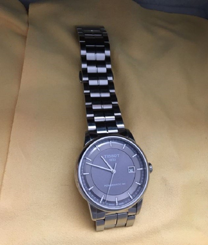 Tissot Luxury T086.407.11.061.00 - Nam - Automatic (Tự Động) - Chống nước 5 ATM - Mặt số 41mm 4 Review đồng hồ Tissot T086.407.11.061.00 trữ cót đến 80 giờ-3