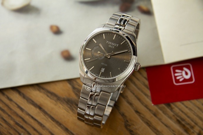 Tissot T101.452.11.061.00 2 Review đồng hồ Tissot T101.452.11.061.00 chức năng giờ GMT-1