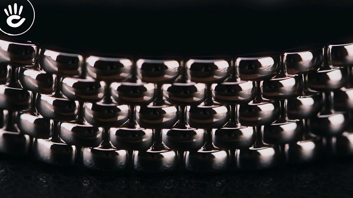 Tissot Bella Ora T103.110.11.033.00 - Nữ - Quartz (Pin) - Chống nước 3 ATM - Mặt số 27.2mm 7 Review Tissot T103.110.11.033.00, kính Sapphire chống trầy-3