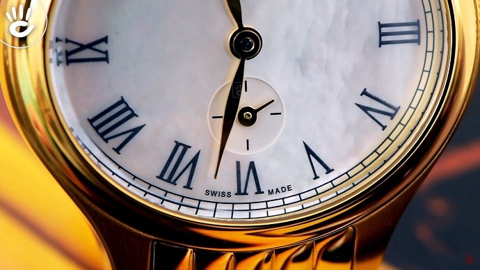 TISSOT T103.110.33.113.00 có mặt số xà cừ nhỏ dành cho phái nữ - Ảnh 7