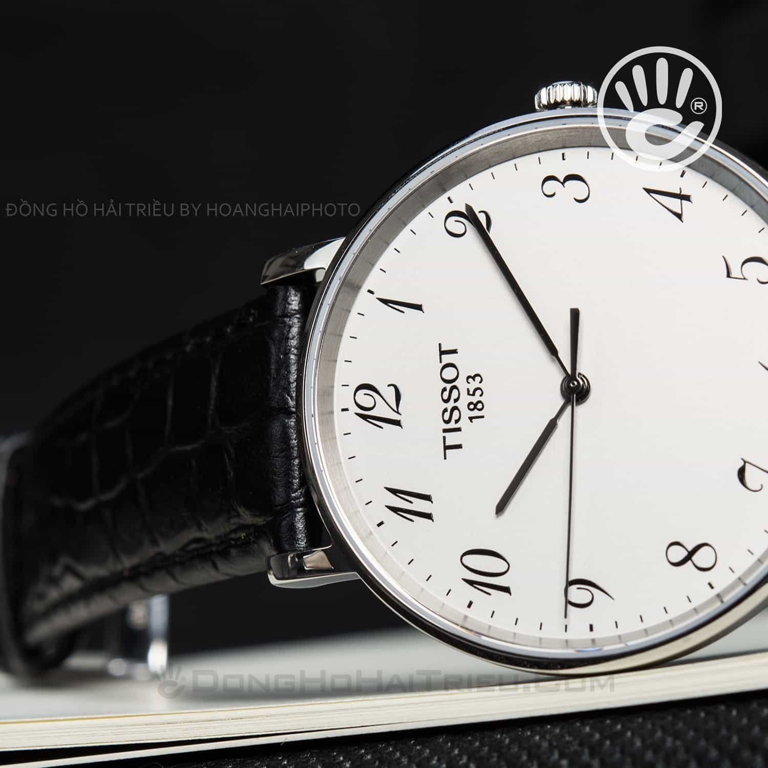 Review đồng hồ dây da Tissot T109.410.16.032.00 siêu mỏng - hình 1