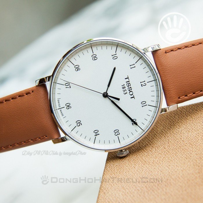 Tissot Everytime T109.610.16.037.00 - Nam - Quartz (Pin) - Chống nước 3 ATM - Mặt số 42mm 8 Review đồng hồ nam Tissot T109.610.16.037.00 siêu mỏng - hình 2