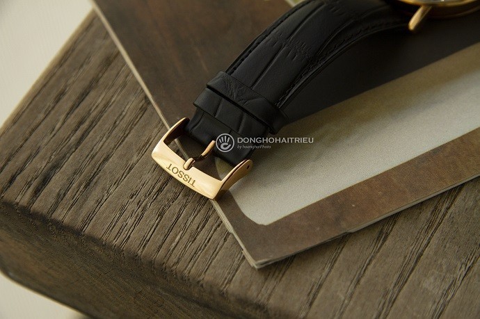 Tissot T109.610.36.051.00 8 Review đồng hồ Tissot T109.610.36.051.00, nền số đen ấn tượng-2