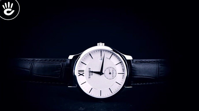 Tissot T063.428.16.038.00: Phiên bản dây da nâu trầm tính-4