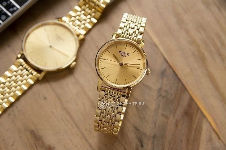 Tissot Everytime T109.210.33.021.00 - Nữ - Quartz (Pin) - Chống nước 3 ATM - Mặt số 30mm 19 Đồng hồ Tissot Everytime T109.210.33.021.00 chính hãng 100% - Ảnh 7