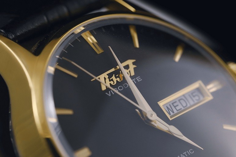 Góc tư vấn mua đồng hồ nam giá rẻ Thụy Sỹ Tissot chính hãng 6 Góc tư vấn mua đồng hồ nam giá rẻ, hàng hiệu Tissot Thụy Sỹ - Sapphire