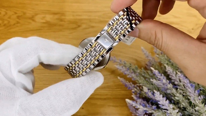 TISSOT T109.410.22.031.00 4 Review đồng hồ Tissot T109.410.22.031.00 có nét đẹp độc đáo - Ảnh 3
