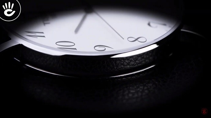 Sự cổ điển hiện hữu trong thiết kế Tissot T109.610.16.032.00 - ảnh 3