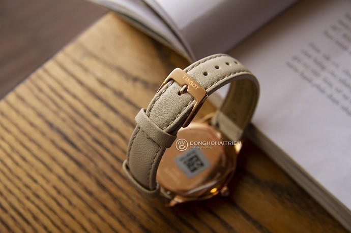 Review đồng hồ Tissot T103.210.36.017.00: ngọt ngào tươi trẻ-3