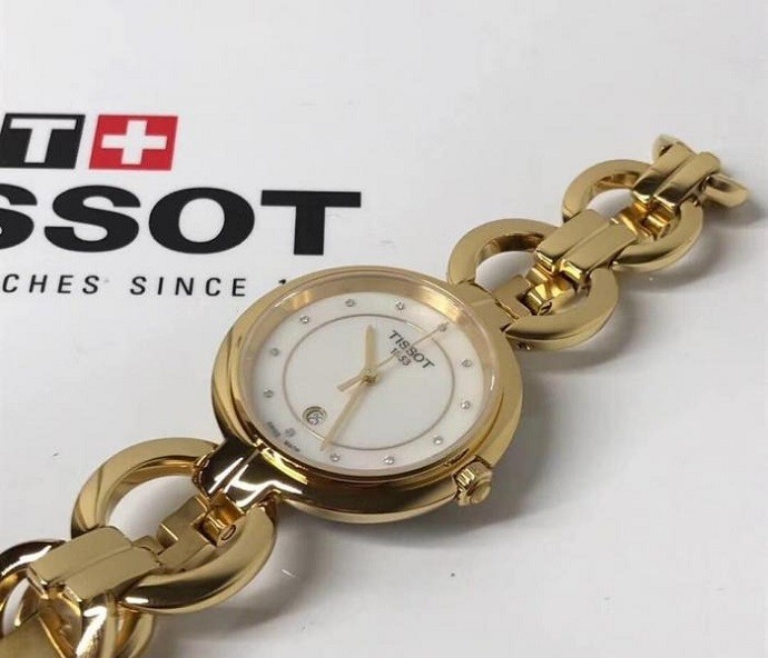 Tissot T094.210.33.116.00 5 Tissot T094.210.33.116.00, nổi bật với 12 viên kim cương -4