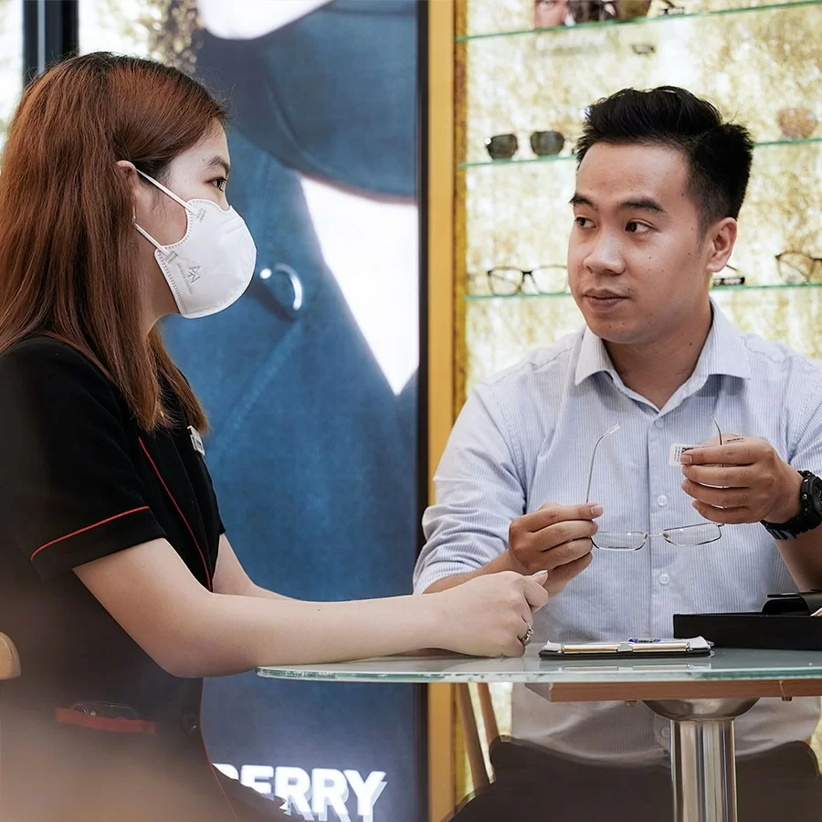 Có thay gọng kính giữ tròng được không? Nơi thay kính uy tín 3 Có thay gọng kính giữ tròng được không? Nơi thay kính uy tín - Ảnh 2