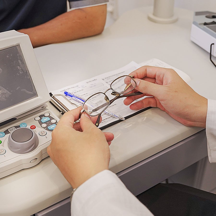 Có thay gọng kính giữ tròng được không? Nơi thay kính uy tín 5 Có thay gọng kính giữ tròng được không? Nơi thay kính uy tín - Ảnh 4