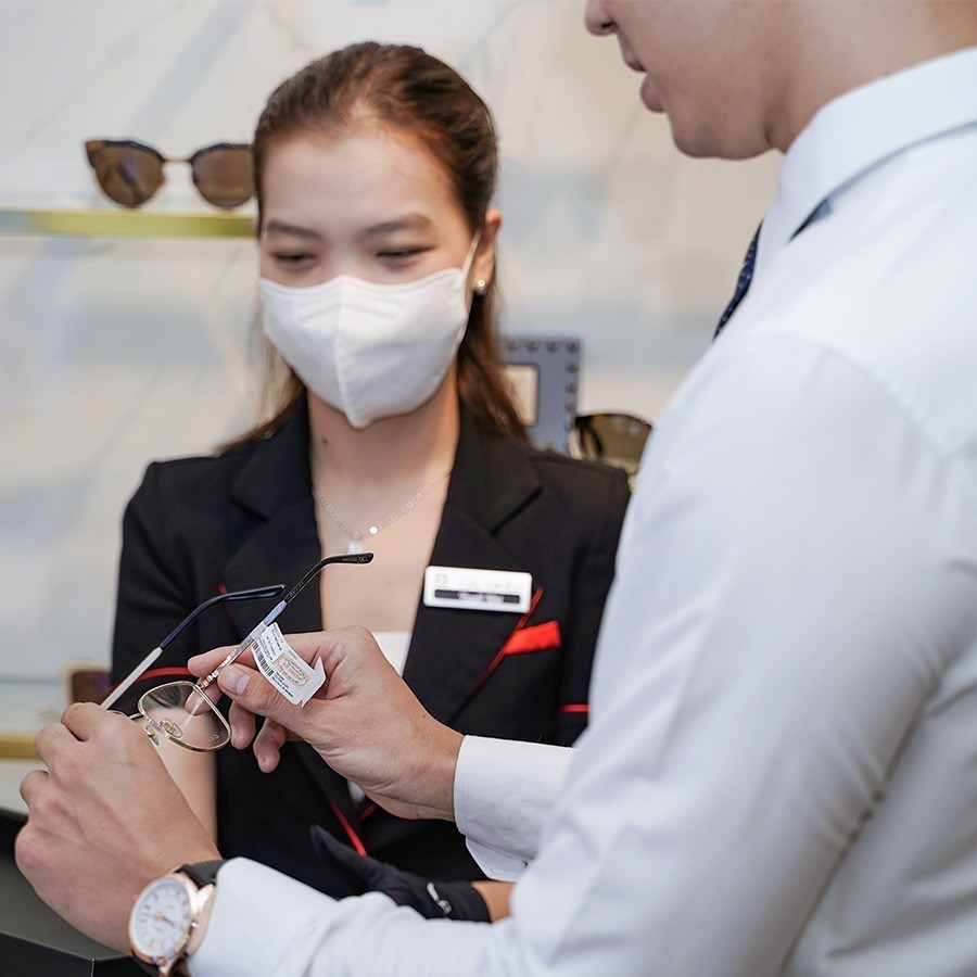 Có thay gọng kính giữ tròng được không? Nơi thay kính uy tín 10 Có thay gọng kính giữ tròng được không? Nơi thay kính uy tín - Ảnh 9