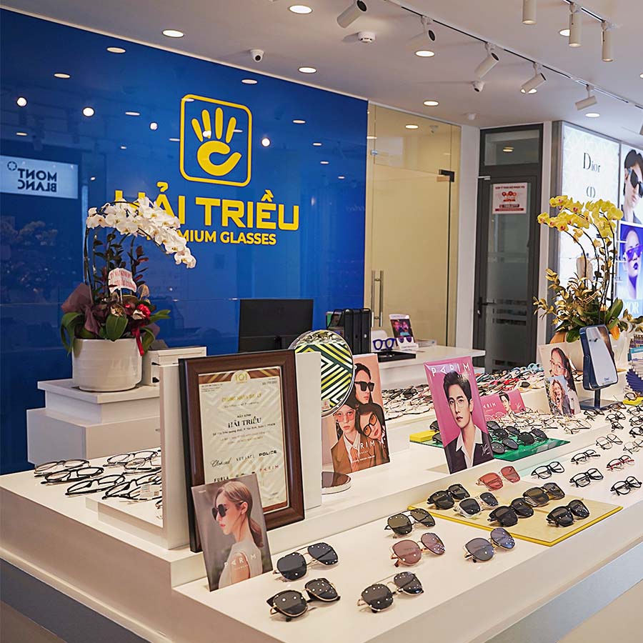 Gọng kính là gì? Cấu tạo, chất liệu, kích thước gọng mắt kính 3 Gọng kính là gì? Cấu tạo, chất liệu, kích thước gọng mắt kính - Ảnh 2