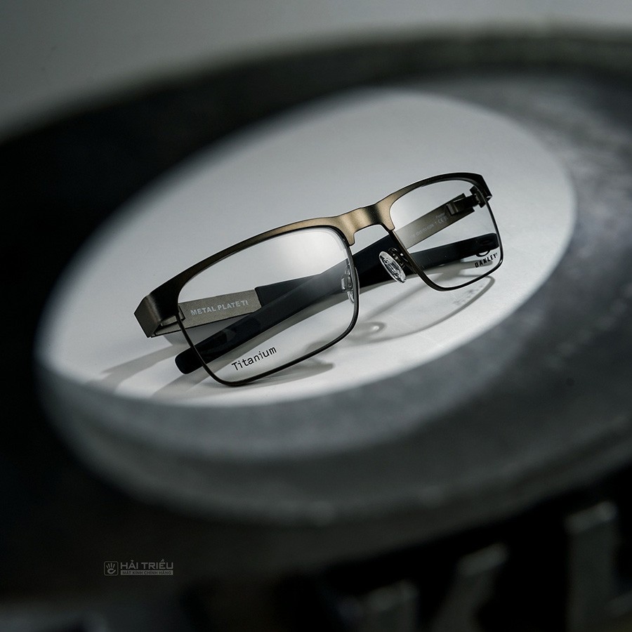 Gọng kính là gì? Cấu tạo, chất liệu, kích thước gọng mắt kính 9 Gọng kính là gì? Cấu tạo, chất liệu, kích thước gọng mắt kính - Ảnh 8