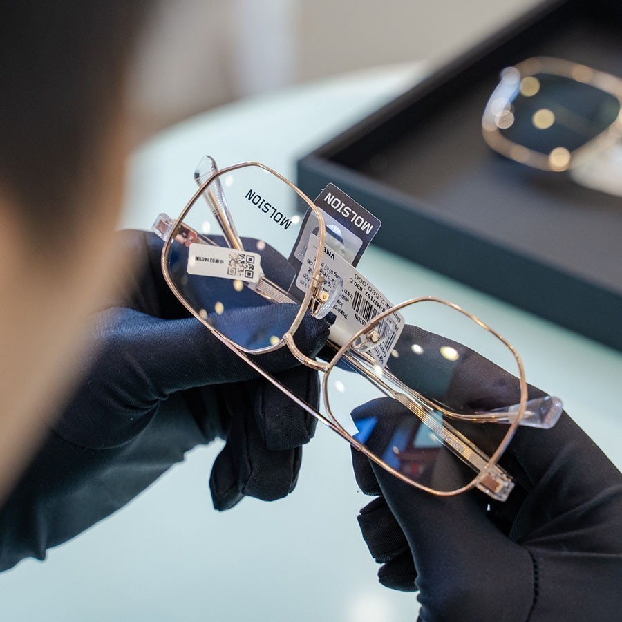 15+ các loại mắt kính nữ đẹp, tips mua kính chính hãng hợp mặt - Ảnh 13