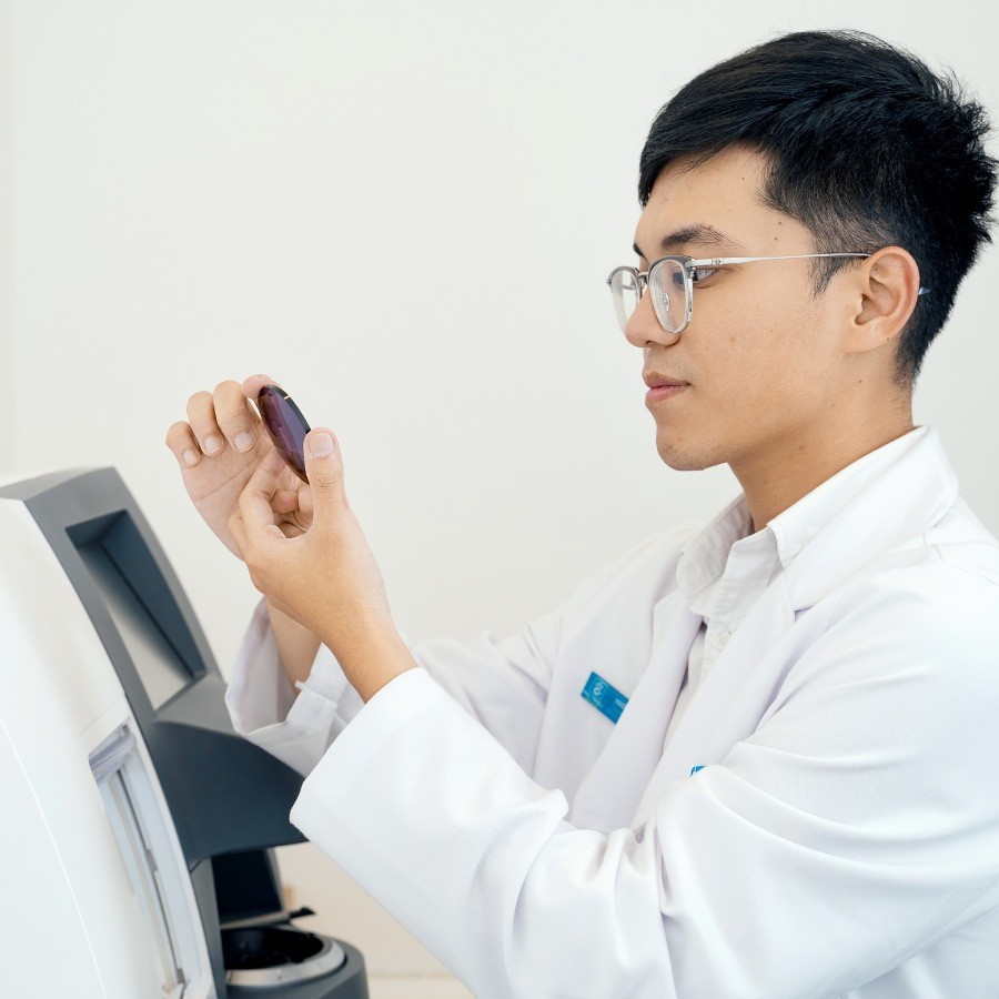 Chiết suất tròng kính là gì? Giá các loại tròng tốt nên chọn 3 Phân loại chiết suất tròng kính