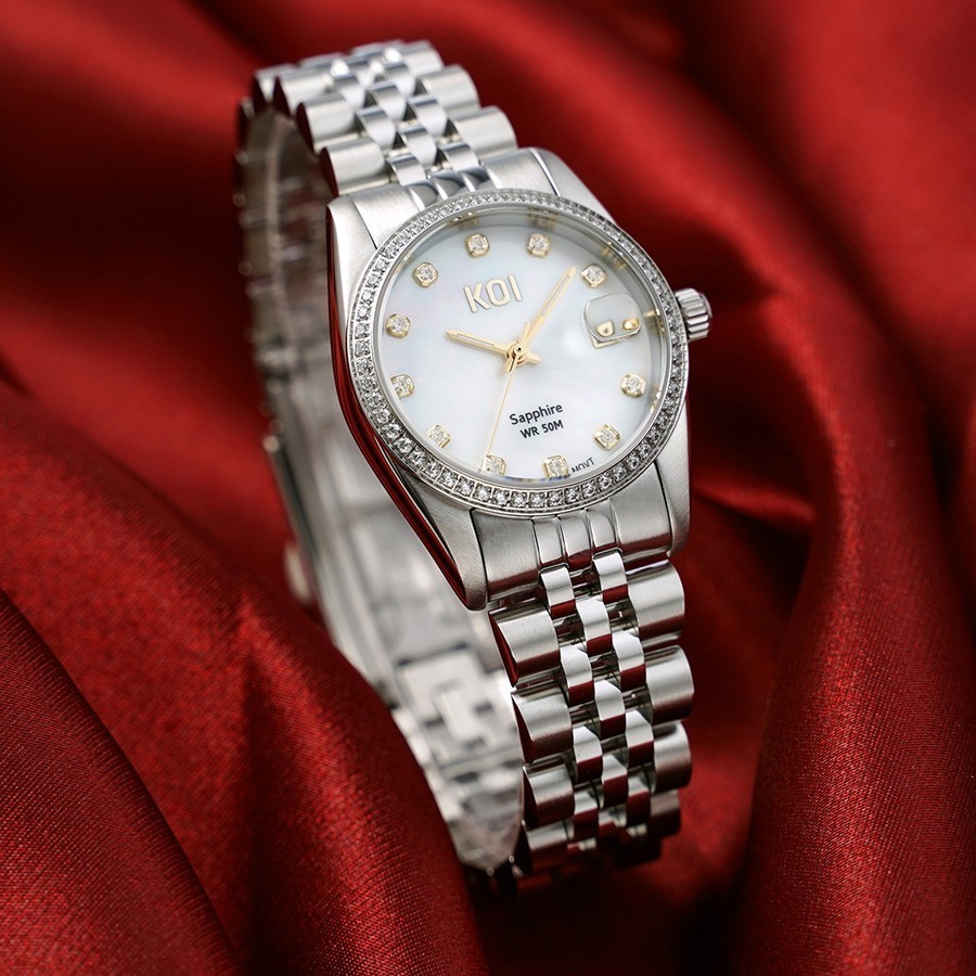 Lý do khiến đồng hồ KOI có chất lượng tốt nhất trong tầm giá? 3 Hàng loạt viên đá quý lấp lánh trên đồng hồ KOI Noble