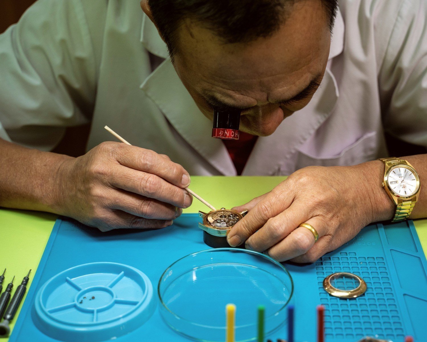 Dịch vụ lau dầu đồng hồ cơ uy tín tại Hà Nội & Tp.HCM 5