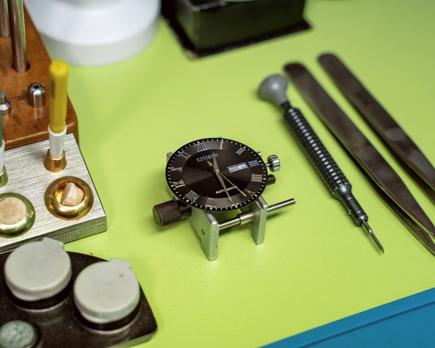 Dịch vụ lau dầu đồng hồ cơ uy tín tại Hà Nội & Tp.HCM 6